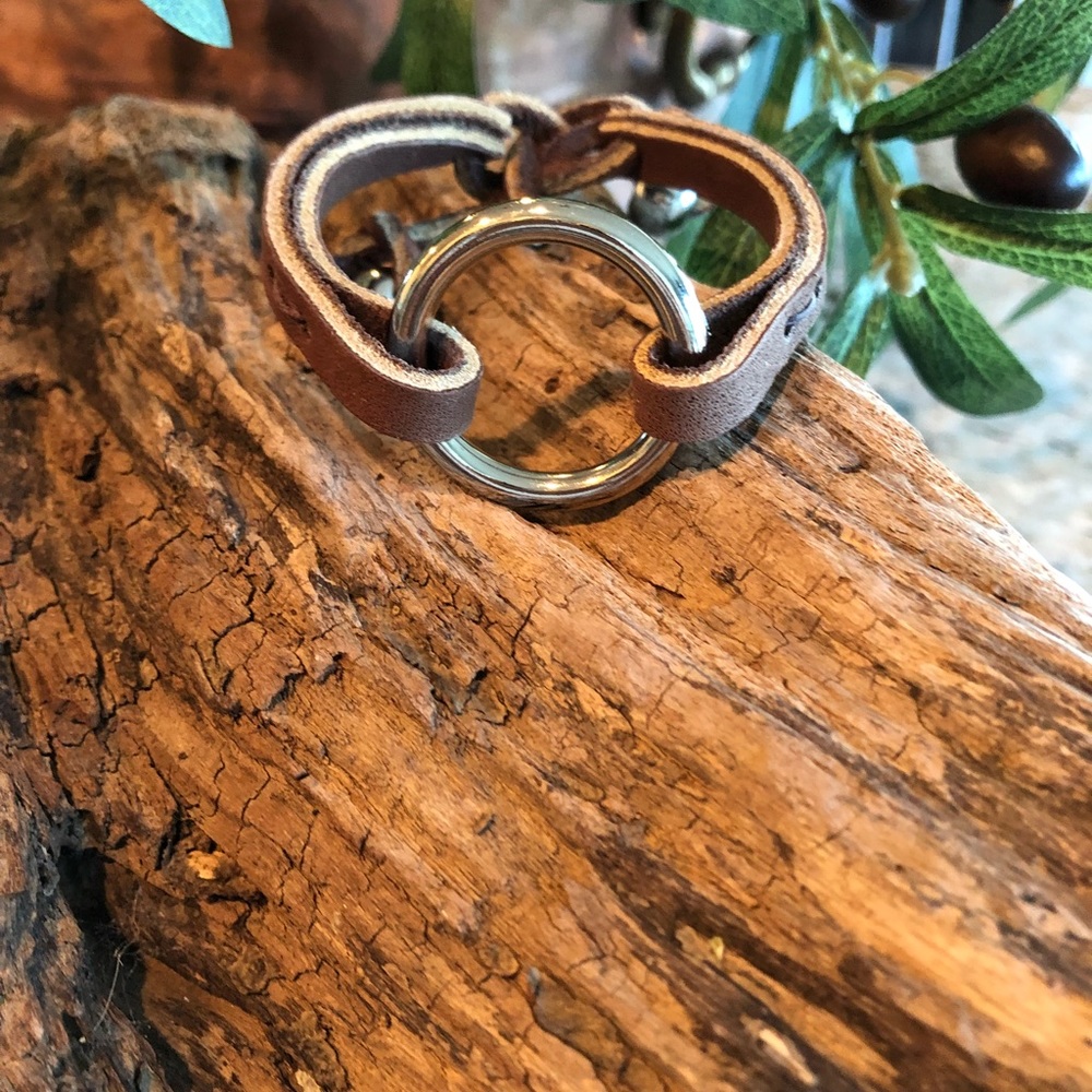 Hoop cuff